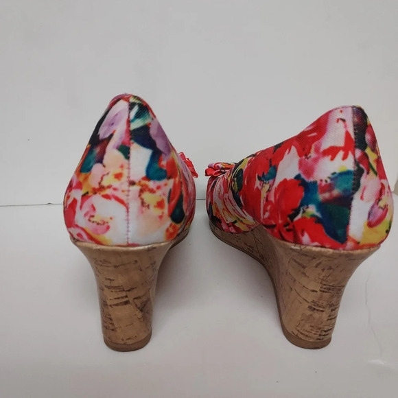 Dexflex Comfort Multicolor Floral Cate Bow Open Toe Wedge Sandals in Size 7.5 - Picture 5 of 11